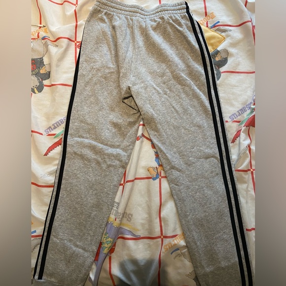 Adidas jogging pants - Picture 2 of 2